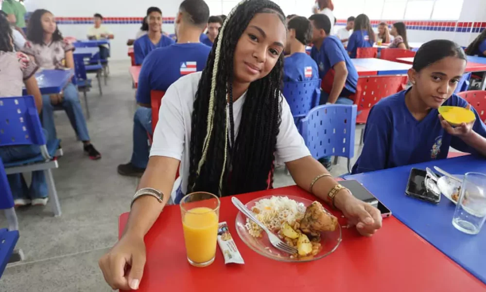 Uma nova etapa do fornecimento de produtos da Agricultura Familiar para a alimentação escolar da rede estadual teve início