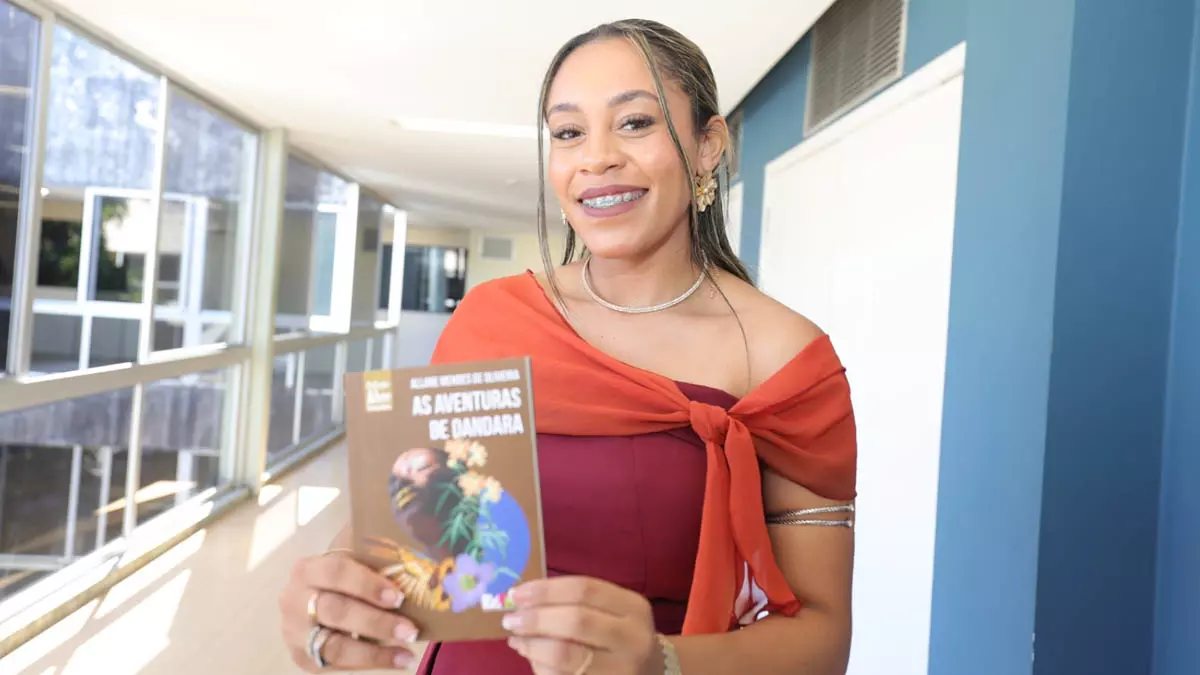 Publicação reúne produções literárias de estudantes da graduação e pós-graduação e amplia o acesso à diversidade cultural