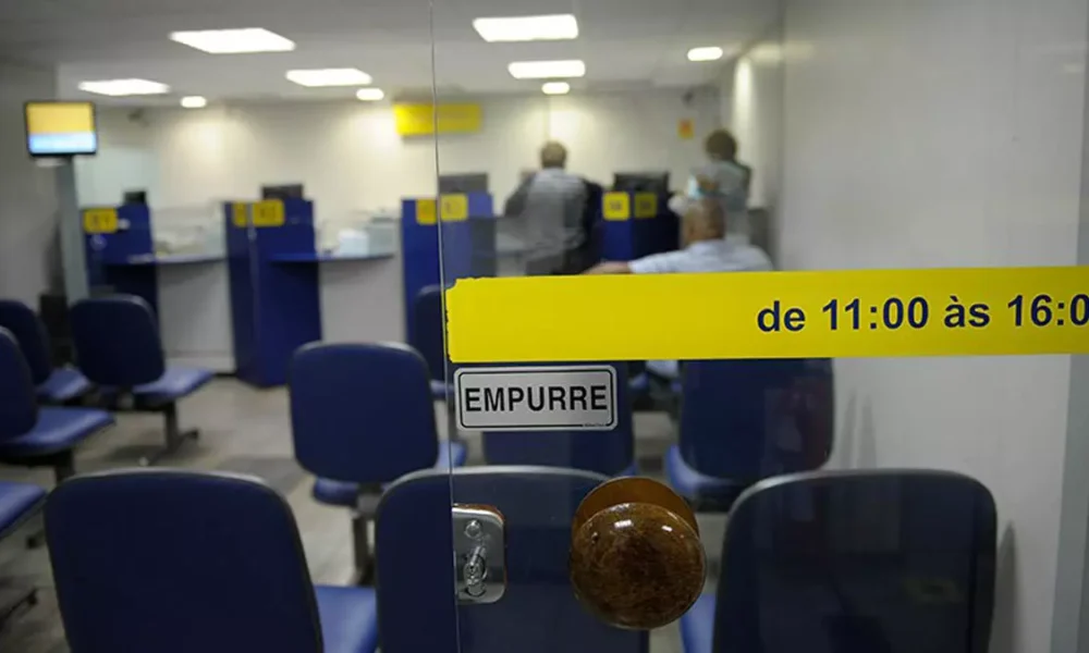O presidente Luiz Inácio Lula da Silva sancionou a lei que cria um sistema de transferência automática para o pagamento