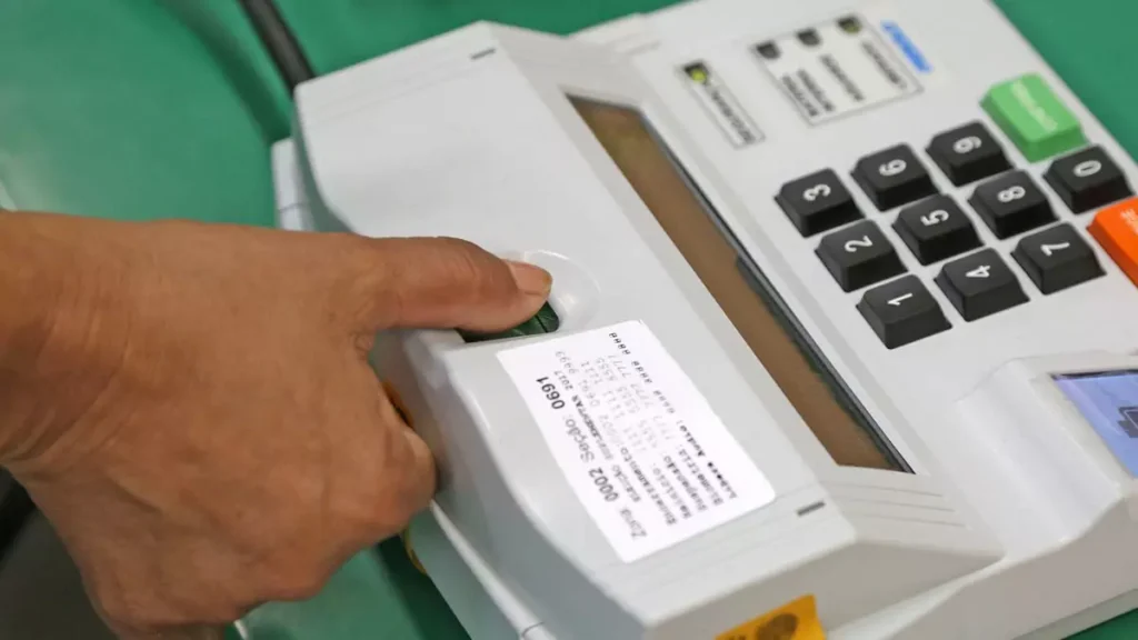 Instituto Nacional do Seguro Social (INSS) que comparecerem às urnas nas eleições de outubro não precisarão realizar a Prova de Vida em 2026.