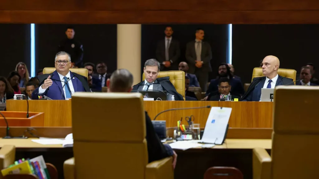 Um pedido de vista do ministro Flávio Dino suspendeu, no Plenário do Supremo Tribunal Federal (STF), a análise da Petição (Pet) 16662