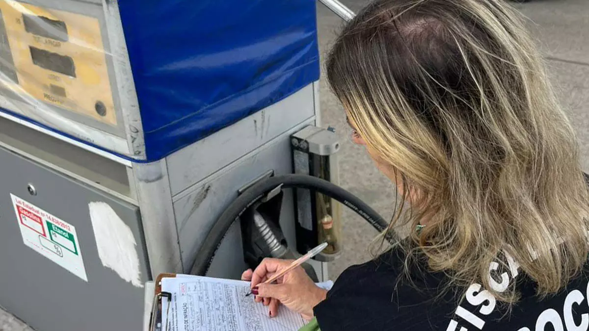 A Operação Posto Legal, iniciativa voltada à fiscalização da qualidade e da quantidade dos combustíveis comercializados na Bahia,
