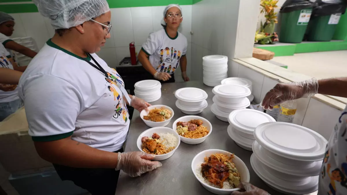 programa Bahia Sem Fome. Durante o mês de agosto, foram inauguradas quatro novas cozinhas comunitárias nos municípios de São