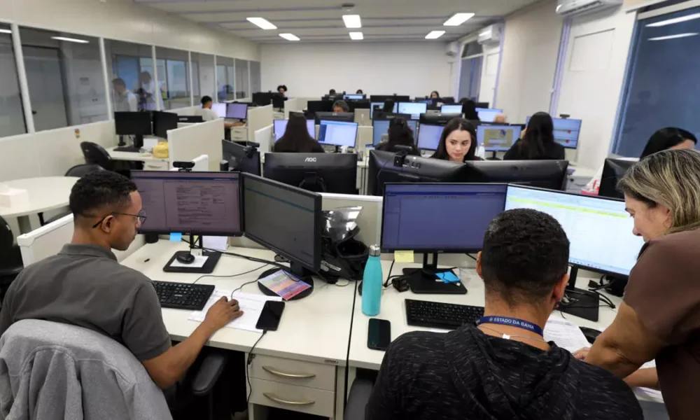 Estudantes de graduação podem se inscrever, até 2 de outubro, para concorrer a 5.718 vagas de estágio em órgãos públicos do Estado da Bahia