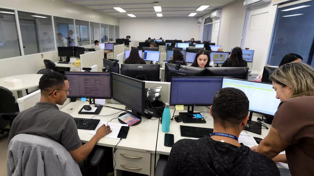 Estudantes de graduação podem se inscrever, até 2 de outubro, para concorrer a 5.718 vagas de estágio em órgãos públicos do Estado da Bahia