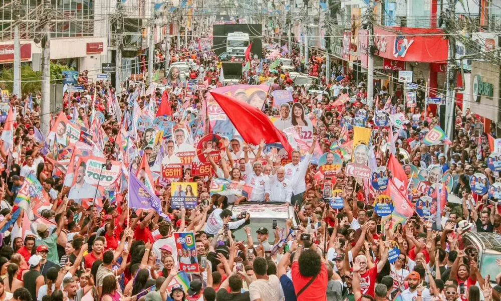 mobilização política em Itabuna. A onda vermelha tomou as ruas do município e marcou mais uma demonstração de apoio à candidatura de Jerônimo