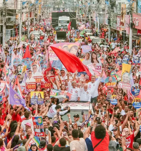 mobilização política em Itabuna. A onda vermelha tomou as ruas do município e marcou mais uma demonstração de apoio à candidatura de Jerônimo