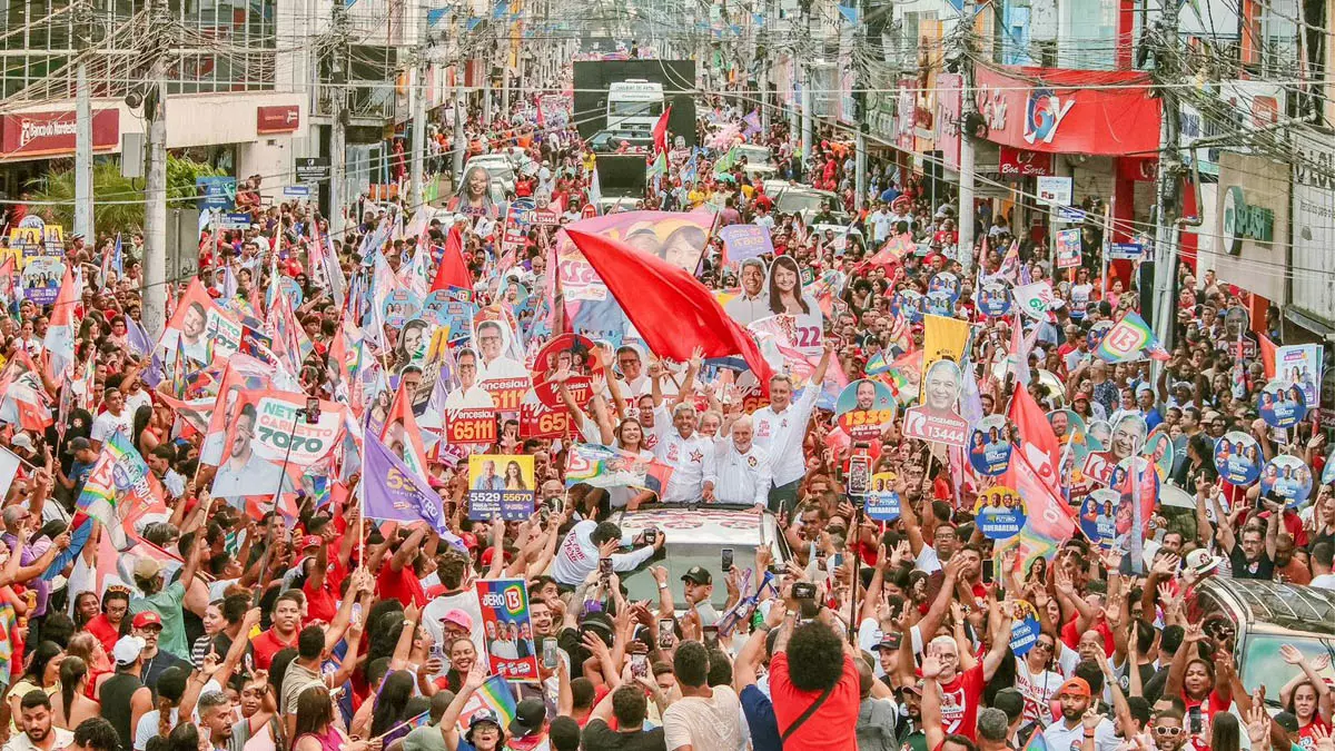 mobilização política em Itabuna. A onda vermelha tomou as ruas do município e marcou mais uma demonstração de apoio à candidatura de Jerônimo