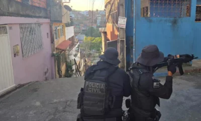 homem apontado como liderança criminosa na região de Cajazeiras, em Salvador. O suspeito foi capturado na tarde desta sexta-feira (4),