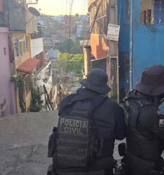 homem apontado como liderança criminosa na região de Cajazeiras, em Salvador. O suspeito foi capturado na tarde desta sexta-feira (4),
