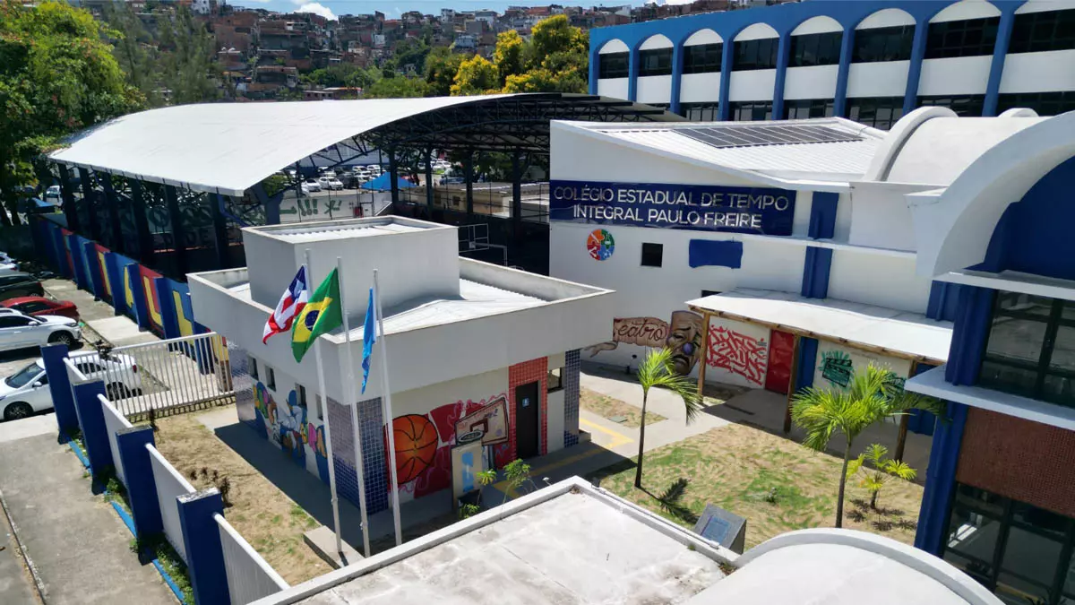 O Governo da Bahia inaugurou, nesta terça-feira (8), a modernização do Colégio Estadual de Tempo Integral Paulo Freire,