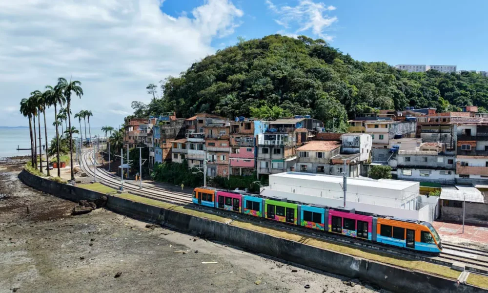 Com mais de 70% das obras concluídas, o Trecho 1 do Veículo Leve sobre Trilhos (VLT) de Salvador e Região Metropolitana,