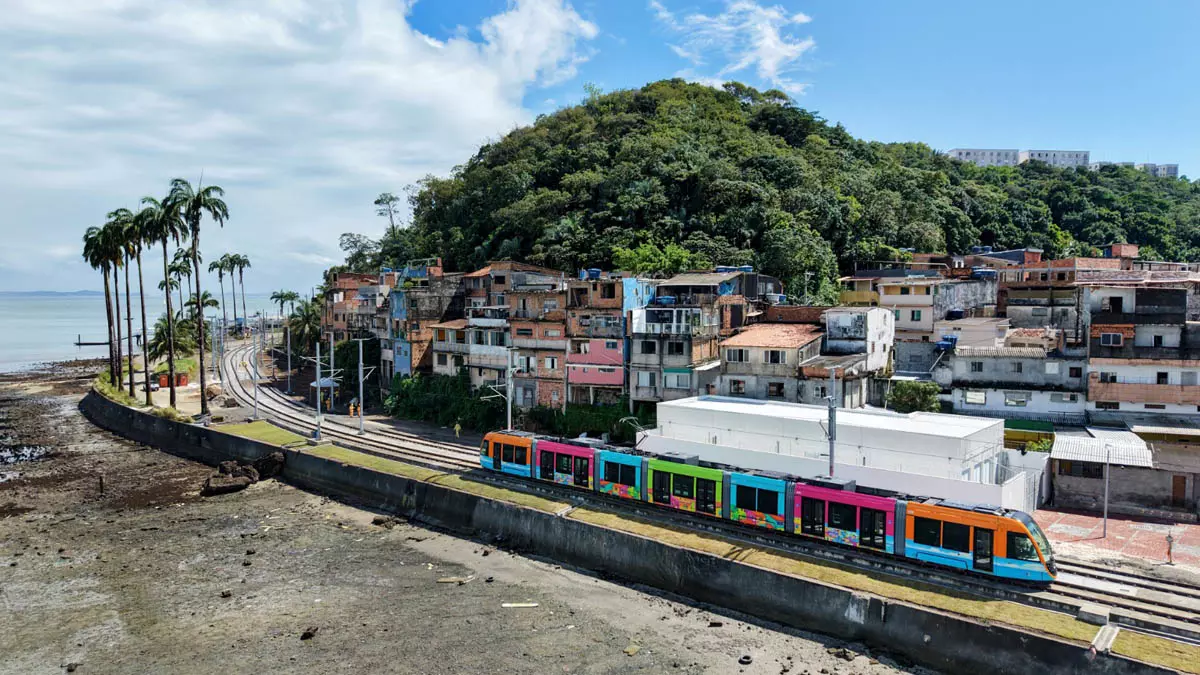 Com mais de 70% das obras concluídas, o Trecho 1 do Veículo Leve sobre Trilhos (VLT) de Salvador e Região Metropolitana,
