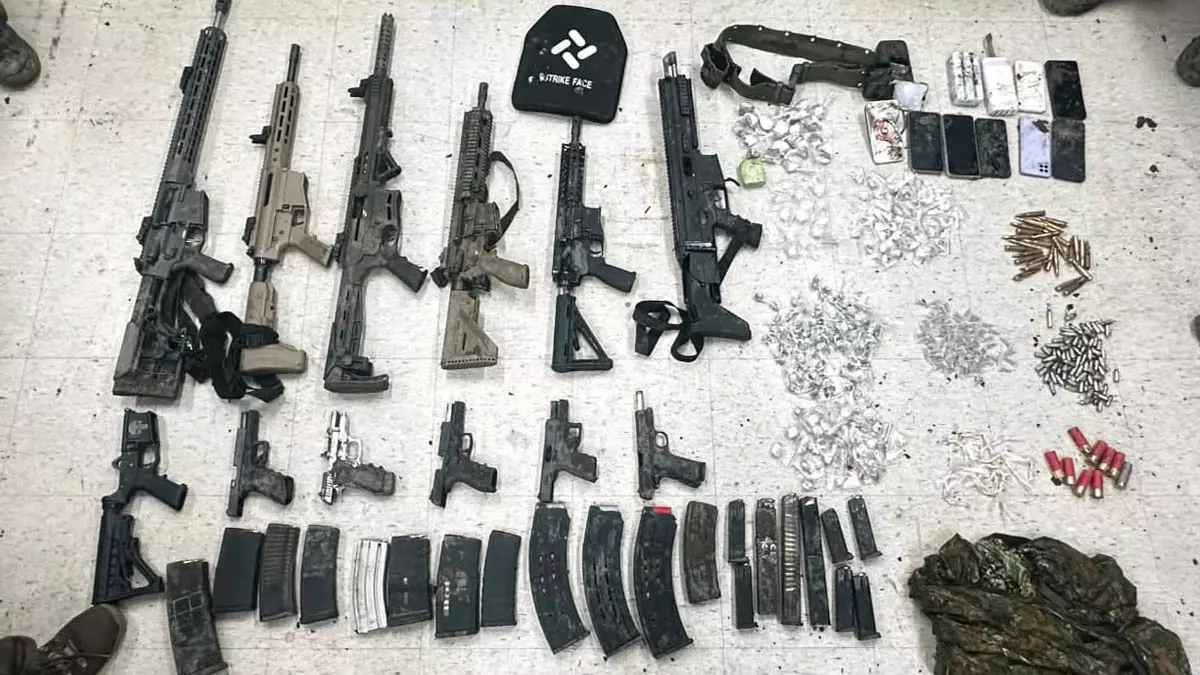 durante uma ação de combate ao crime organizado realizada na tarde desta terça-feira (15), no bairro de Cajazeiras, em Salvador.