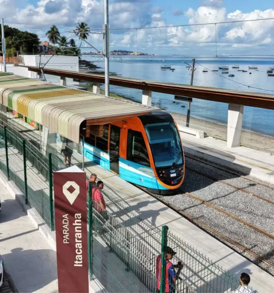O Veículo Leve sobre Trilhos (VLT) de Salvador e Região Metropolitana iniciou, nesta segunda-feira (21), o embarque e desembarque de