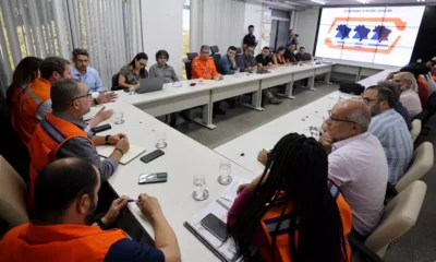 de monitoramento, prevenção e resposta aos possíveis impactos do fenômeno El Niño na Bahia. O encontro foi realizado na Sala do