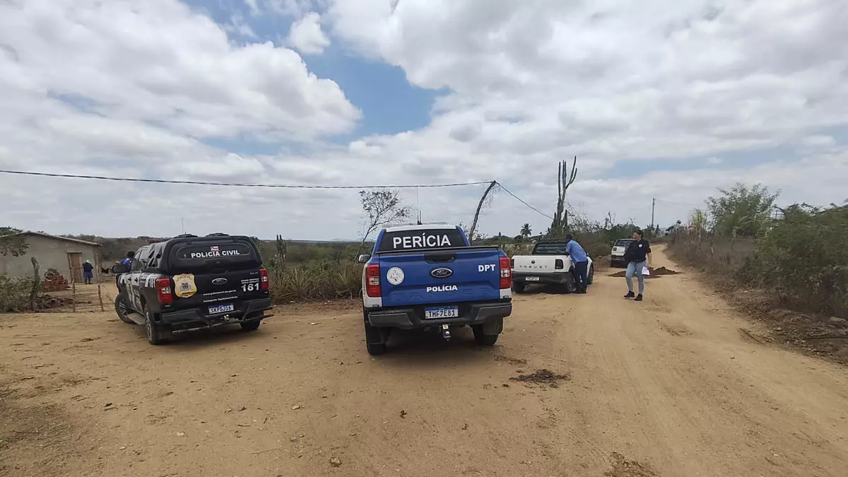 Uma operação realizada pela Embasa, com apoio da Polícia Civil e da Polícia Técnica de Serrinha, identificou e desativou,