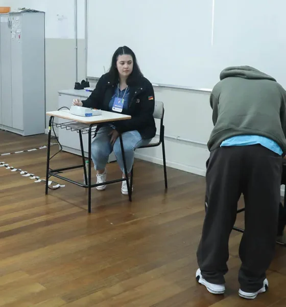 Mais de 33,4 milhões de eleitores deixaram de comparecer às urnas no domingo (4), o que representou uma taxa de abstenção de 21,08%,