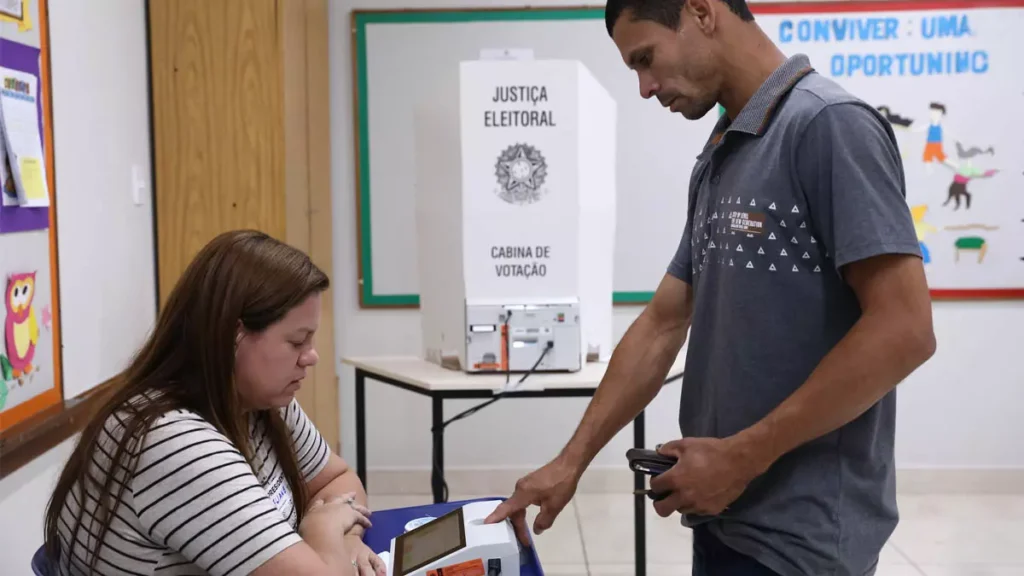 primeiro turno das Eleições 2026, marcado para domingo (4), os eleitores baianos devem conferir antecipadamente o local de votação