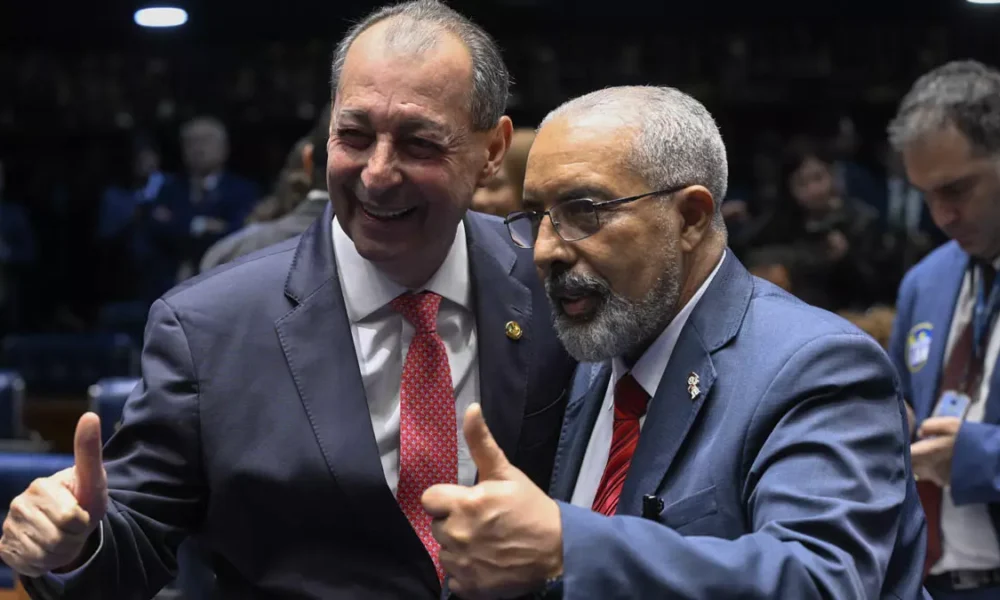O Senado Federal aprovou nesta quarta-feira (14), em dois turnos, a PEC 221/2019, que extingue a escala de trabalho 6x1 e reduz a jornada