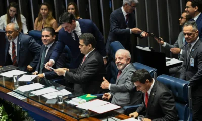 O Congresso Nacional promulgou, nesta sexta-feira (16), a Emenda Constitucional nº 141/2026, que extingue a escala de trabalho 6x1