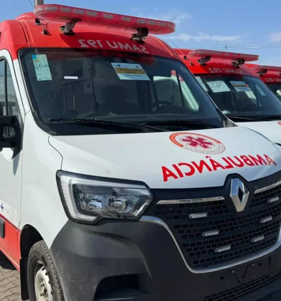 O atendimento de urgência e emergência na Bahia ganhou reforço neste sábado (17) com a entrega de 11 novas ambulâncias para o