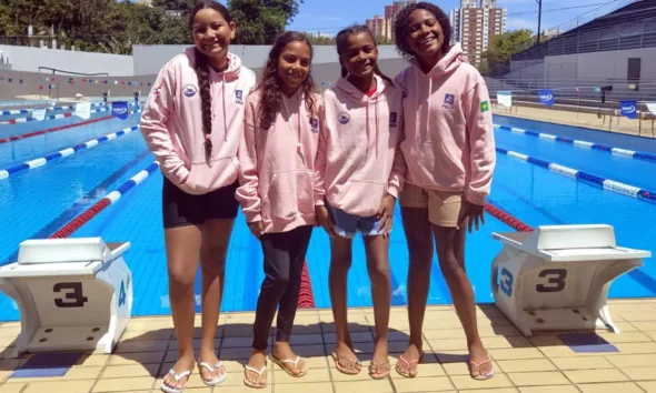 A equipe baiana de nado artístico do programa Natação em Rede já está em São Paulo para disputar o Campeonato Brasileiro Infantil e Juvenil