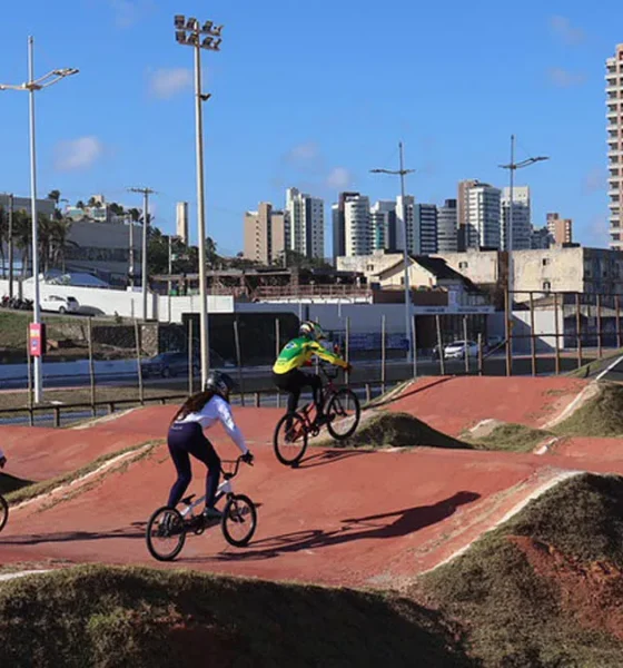 O Projeto Pedal Bicicross está com 46 vagas abertas para aulas gratuitas de iniciação esportiva na modalidade BMX, uma das vertentes