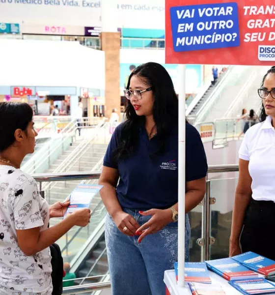 a operação Vai e Vota – Transporte Gratuito é Seu Direito nos terminais rodoviários de Salvador, Feira de Santana, Vitória da Conquista,