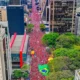 Uma manifestação em apoio à reeleição do presidente Luiz Inácio Lula da Silva (PT) ocupou, neste domingo (11), grande parte da