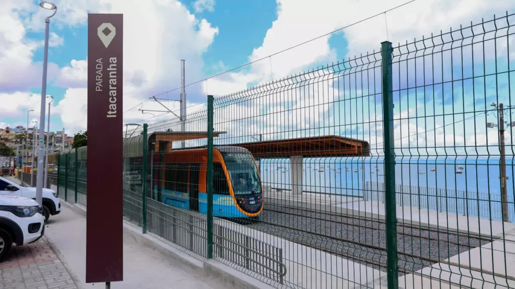 O Governo da Bahia vai disponibilizar transporte gratuito aos eleitores no primeiro turno das Eleições 2026, que acontece no próximo