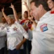 O governador Jerônimo Rodrigues (PT) foi reeleito neste domingo (4) para comandar a Bahia por mais quatro anos. Com 100% das