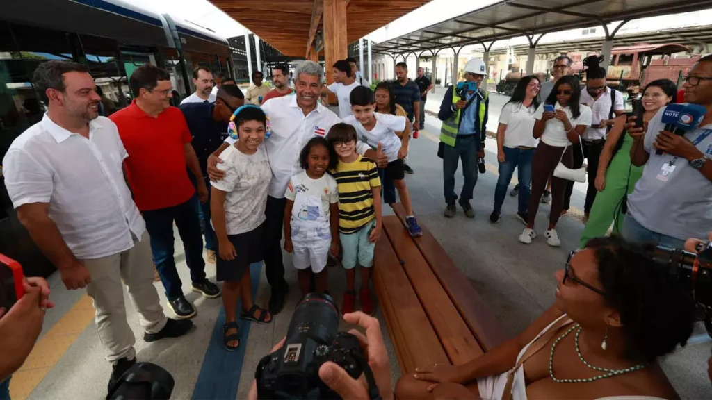 O Governo da Bahia promoveu nesta segunda-feira (12) uma programação especial em celebração ao Dia das Crianças em diferentes localidades