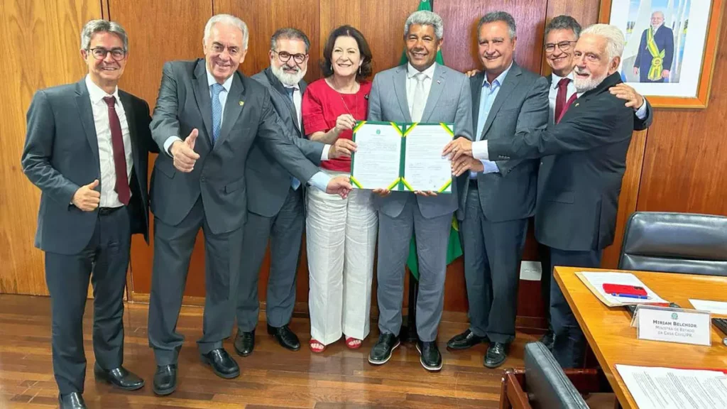 O Governo Federal formalizou, nesta terça-feira (13), a destinação de R$ 3 bilhões para a implantação da Ponte Salvador–Ilha de Itaparica,