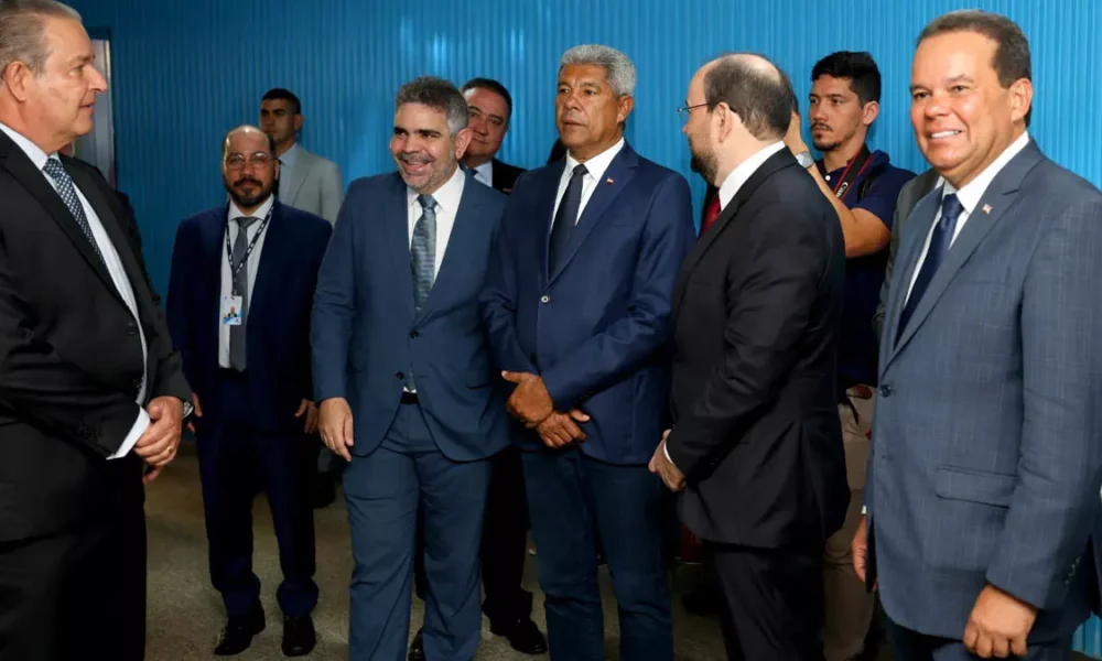 O governador Jerônimo Rodrigues visitou, nesta segunda-feira (19), a sede do Tribunal Regional Eleitoral da Bahia (TRE-BA),