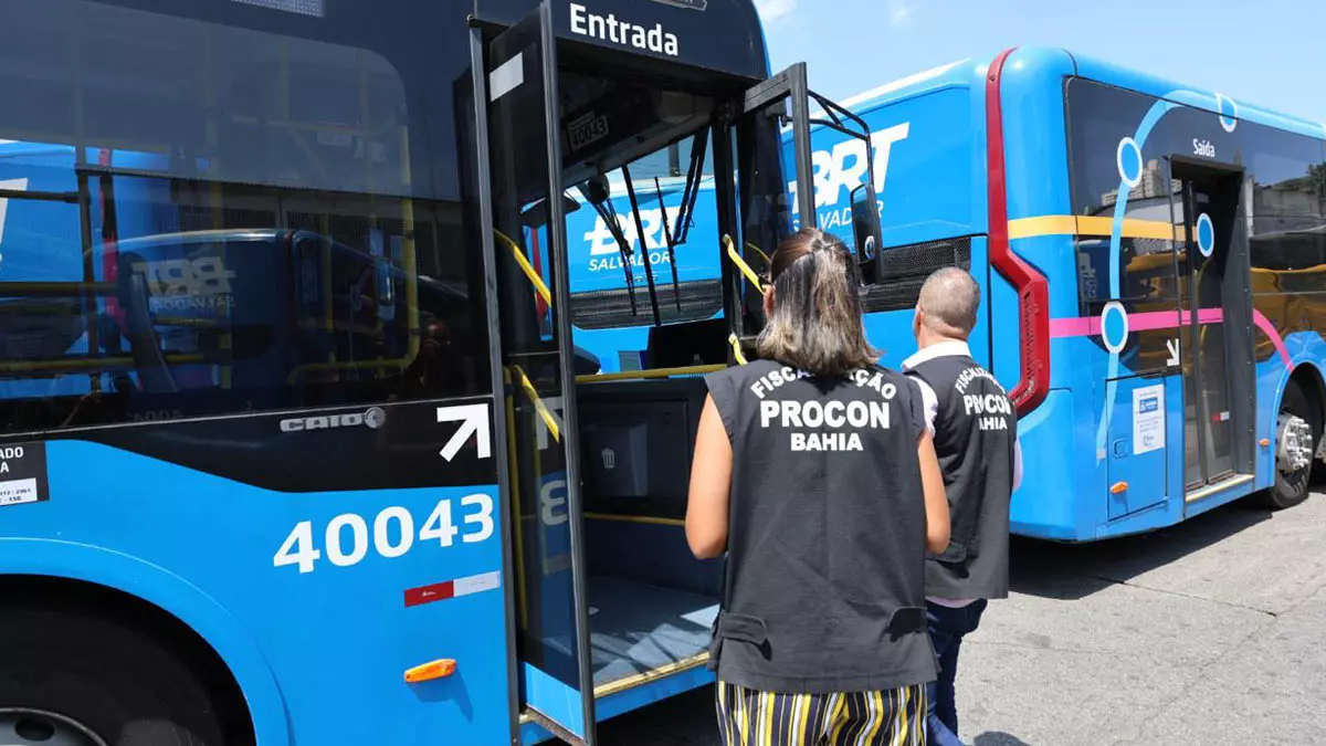 O horário de votação foi prorrogado em todo o Brasil neste domingo para assegurar que todos os eleitores afetados por dificuldades